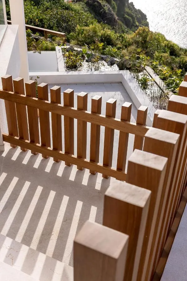 Serenity Villa On The Cliff With Climatized Pool 사우살