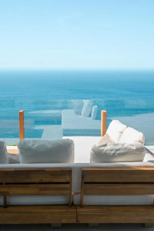 Serenity Villa On The Cliff With Climatized Pool 사우살