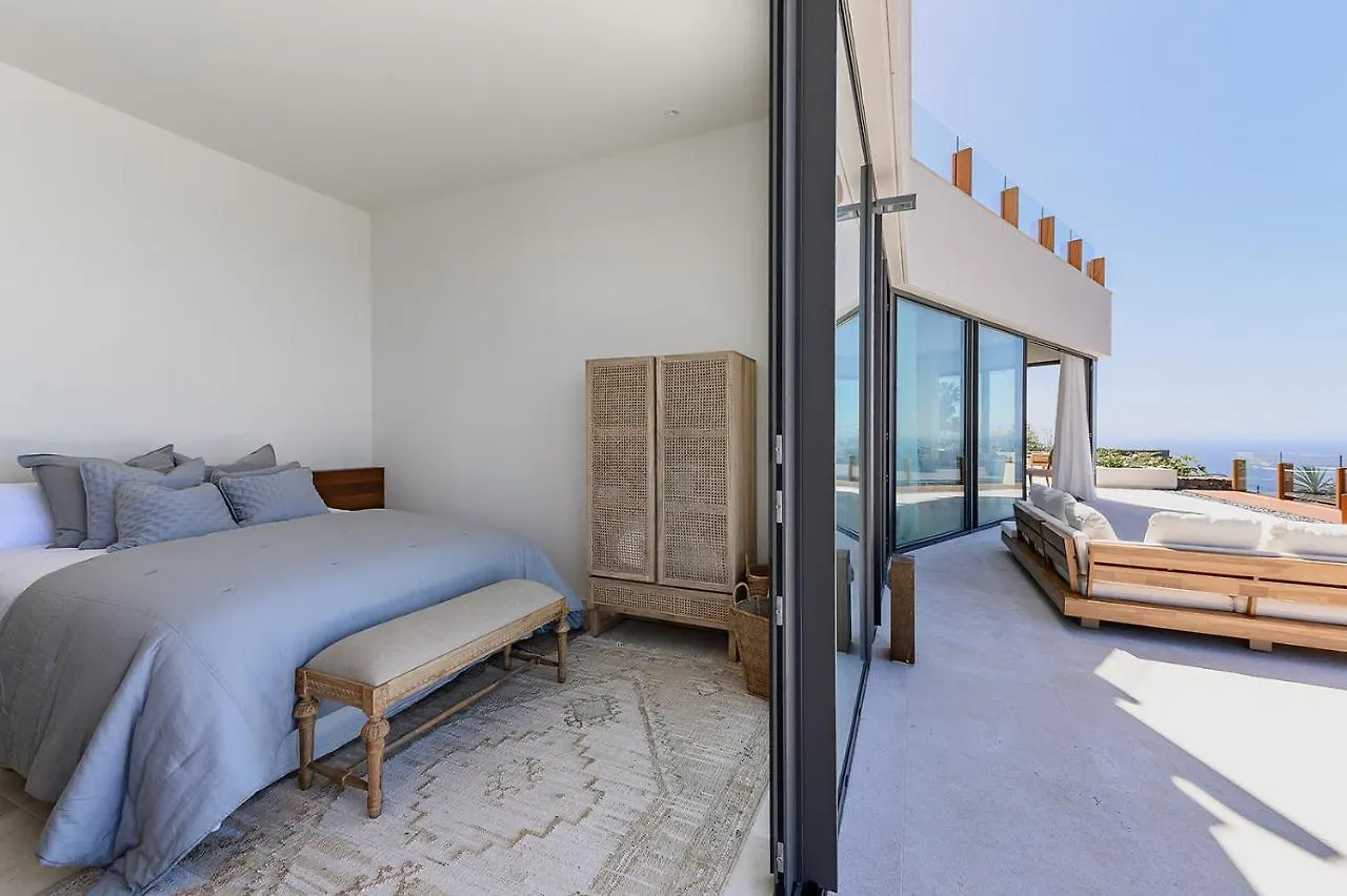 Serenity Villa On The Cliff With Climatized Pool 사우살