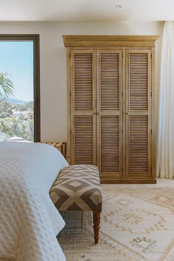 Serenity Villa On The Cliff With Climatized Pool 사우살 스페인